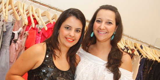 Ana Paula Franchini e Thais Barbosa em noite de inauguração